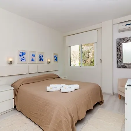 Reding Art Luxury Canovas Apartment