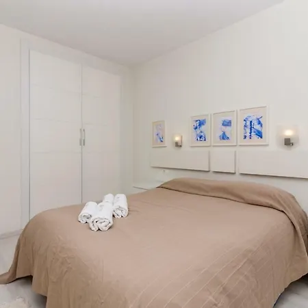 Apartment Reding Art Luxury Canovas
